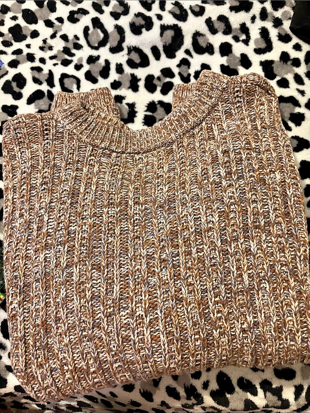 sweater - Picture 2 of 3